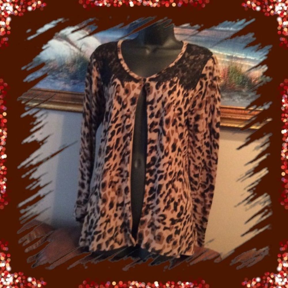 👀💞COVINGTON💞animal print sweater - Picture 2 of 4
